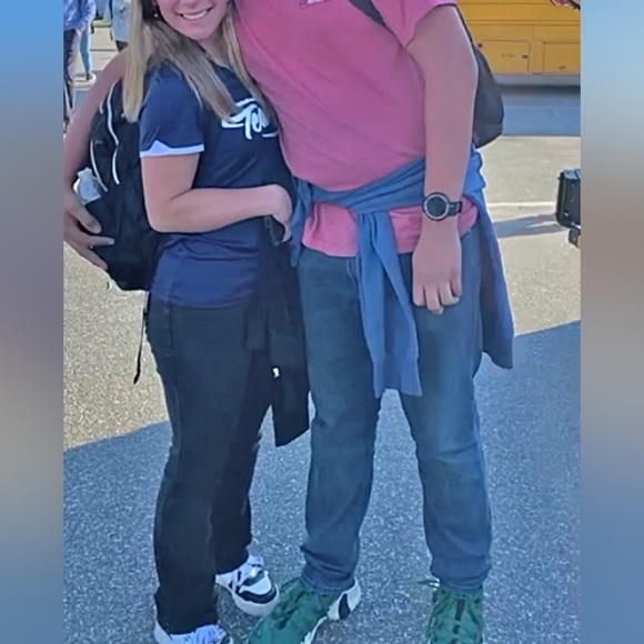 Meet your Posher, Hunter - Picture 5 of 5